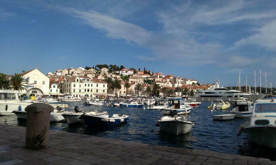 Liza'S Downtown Apartment Hvar Town Exterior photo